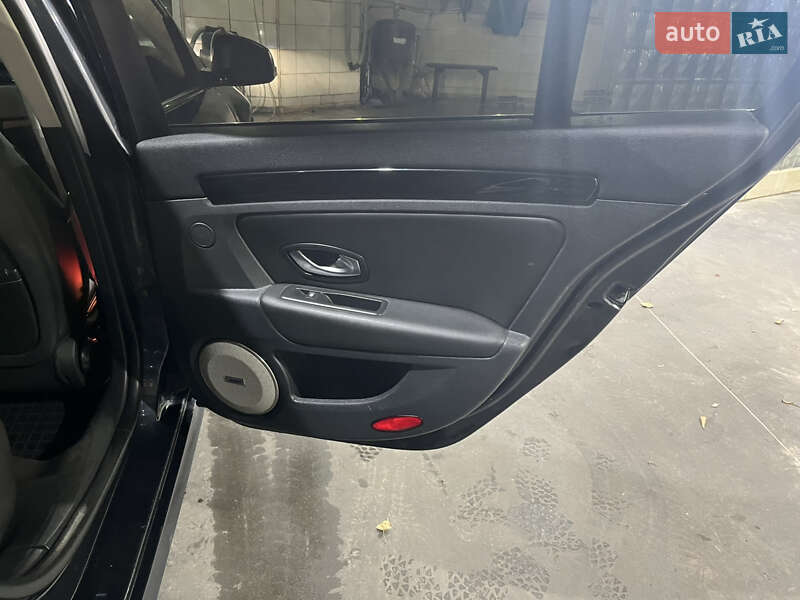 Ліфтбек Renault Laguna 2013 в Києві