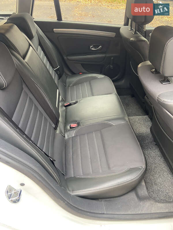 Универсал Renault Laguna 2011 в Полтаве фото 12 Универсал Renault Laguna 2011 в Полтаве