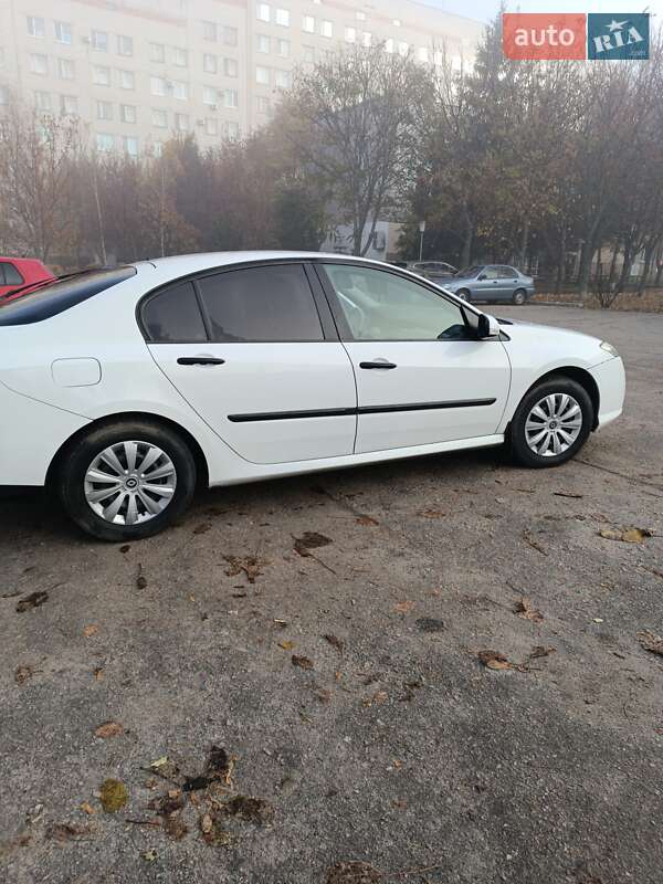Лифтбек Renault Laguna 2008 в Кропивницком