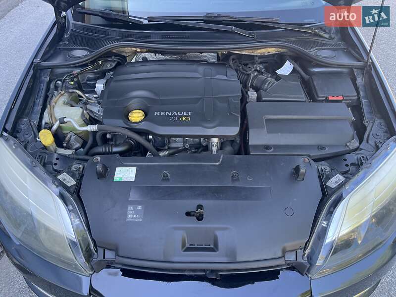 Универсал Renault Laguna 2012 в Ужгороде