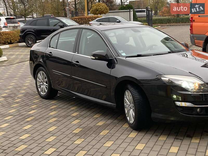 Лифтбек Renault Laguna 2012 в Киеве