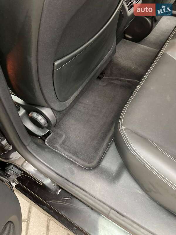 Лифтбек Renault Laguna 2012 в Киеве