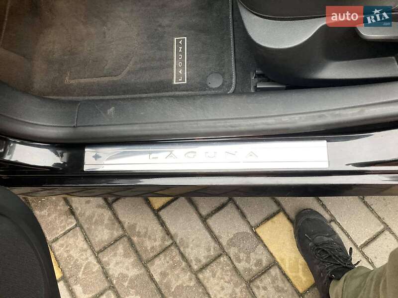 Лифтбек Renault Laguna 2012 в Киеве