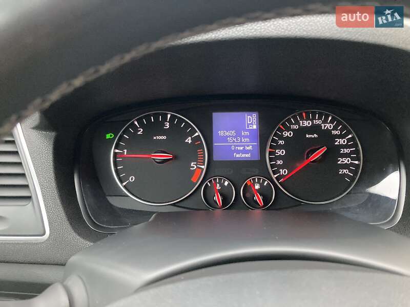 Лифтбек Renault Laguna 2012 в Киеве