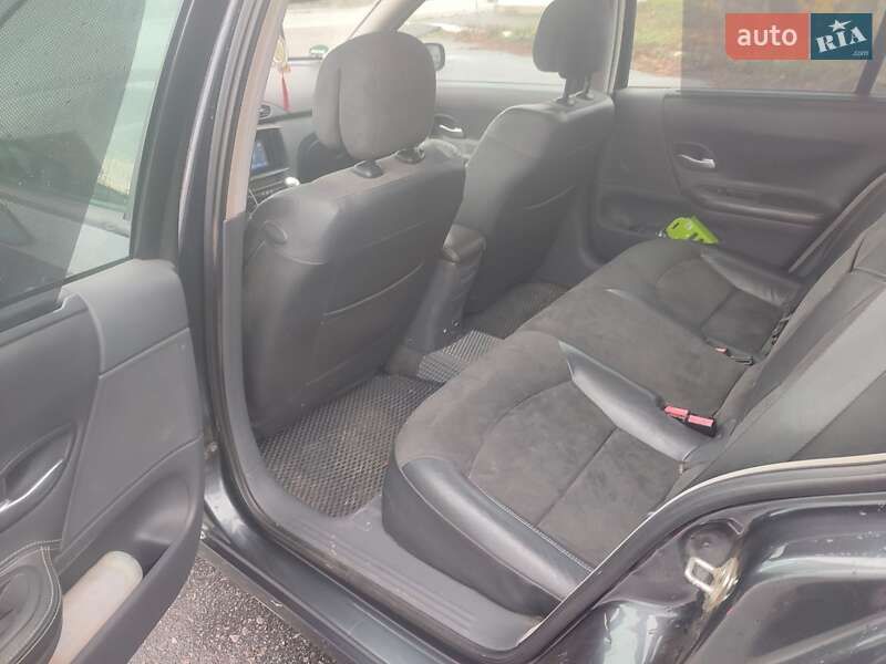 Универсал Renault Laguna 2004 в Калиновке