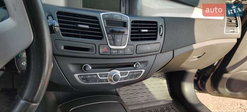 Универсал Renault Laguna 2010 в Киеве