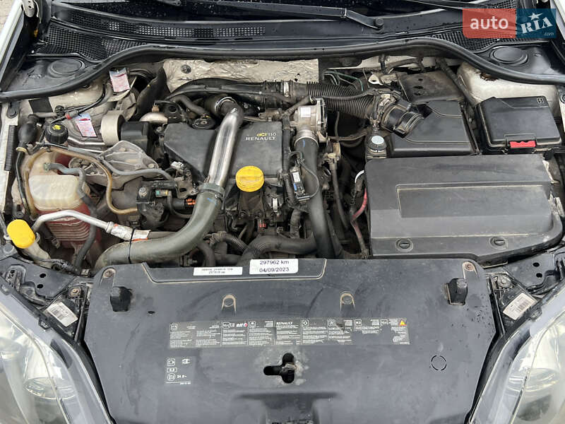 Універсал Renault Laguna 2010 в Лопатині