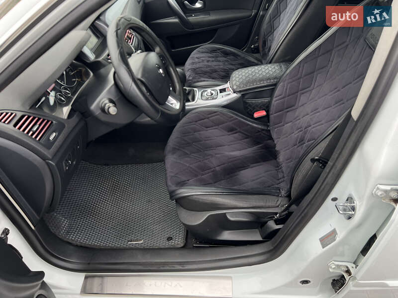 Універсал Renault Laguna 2010 в Лопатині