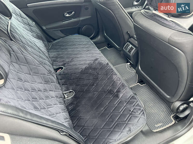 Універсал Renault Laguna 2010 в Лопатині