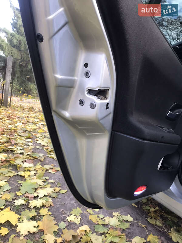 Универсал Renault Laguna 2005 в Яготине