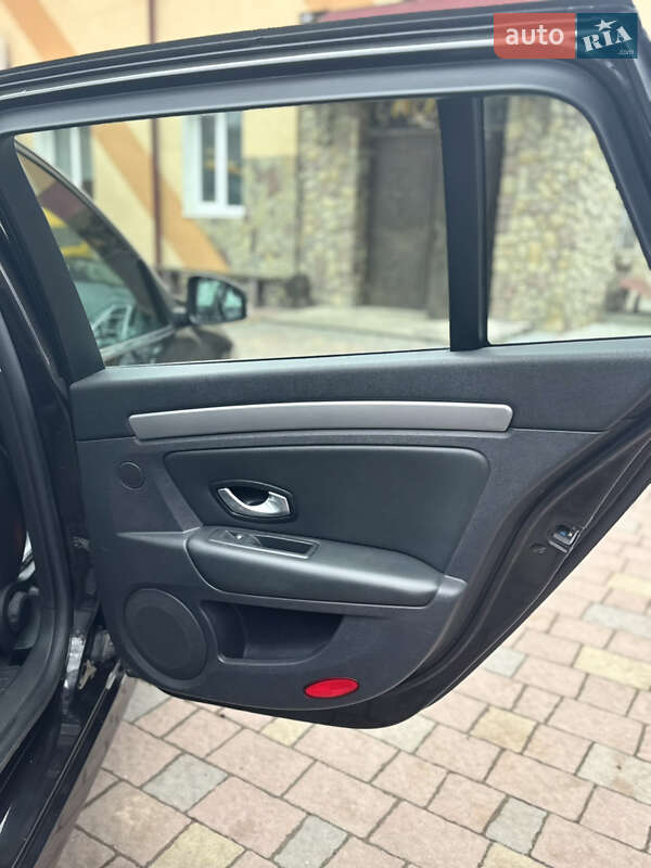 Универсал Renault Laguna 2011 в Тернополе