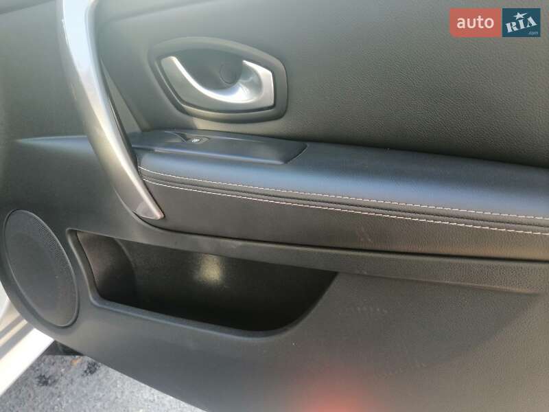 Универсал Renault Laguna 2011 в Полтаве фото 30 Универсал Renault Laguna 2011 в Полтаве