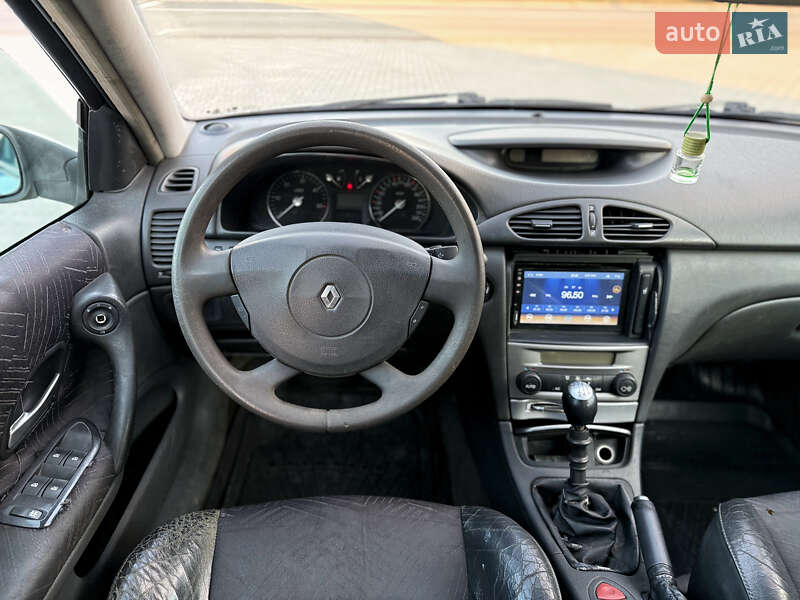 Універсал Renault Laguna 2001 в Чернівцях