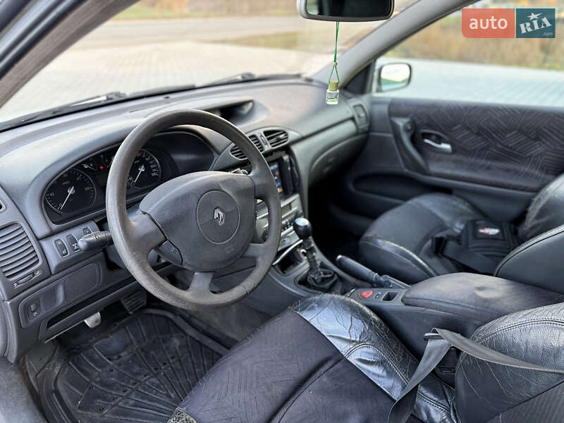 Універсал Renault Laguna 2001 в Чернівцях