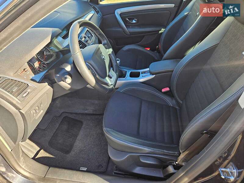 Універсал Renault Laguna 2015 в Львові фото 4 Універсал Renault Laguna 2015 в Львові