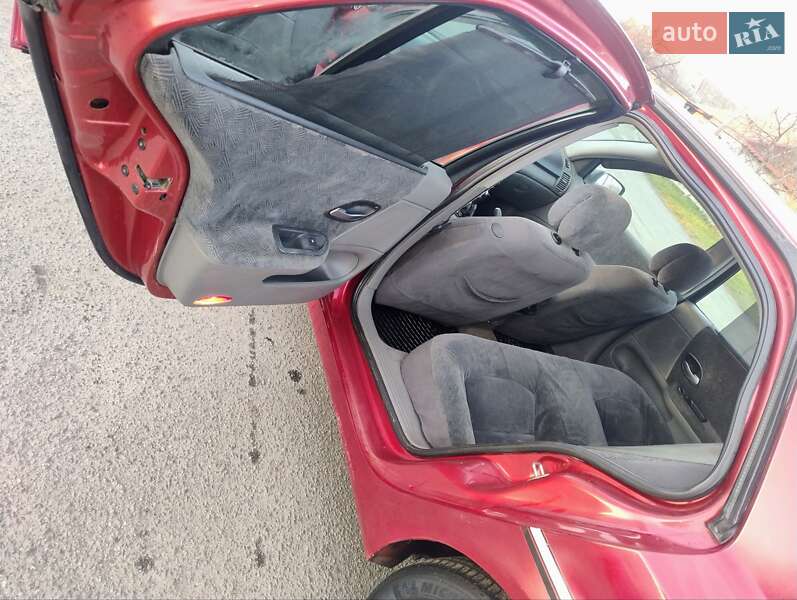 Лифтбек Renault Laguna 2002 в Староконстантинове фото 10 Лифтбек Renault Laguna 2002 в Староконстантинове