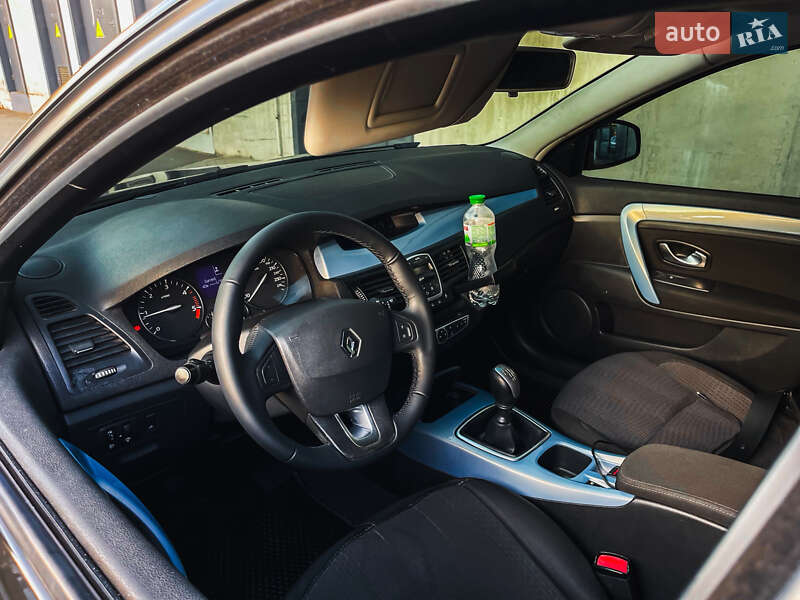 Лифтбек Renault Laguna 2008 в Киеве