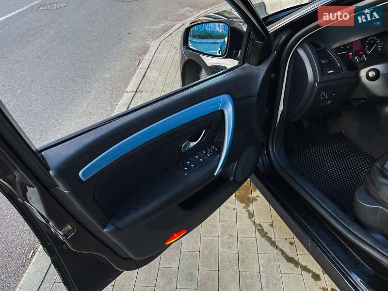 Лифтбек Renault Laguna 2008 в Киеве