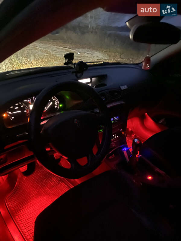 Ліфтбек Renault Laguna 2001 в Кременчуці фото 9 Ліфтбек Renault Laguna 2001 в Кременчуці