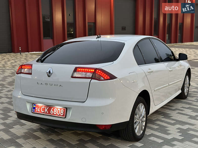 Лифтбек Renault Laguna 2015 в Львове