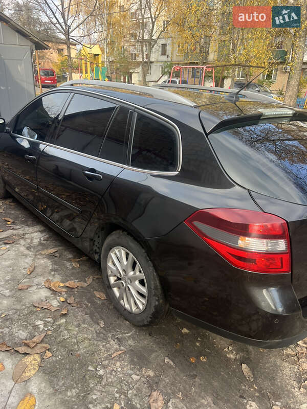 Универсал Renault Laguna 2014 в Хороле фото 6 Универсал Renault Laguna 2014 в Хороле