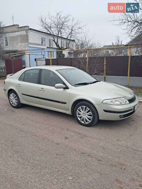 Лифтбек Renault Laguna 2001 в Великой Александровке