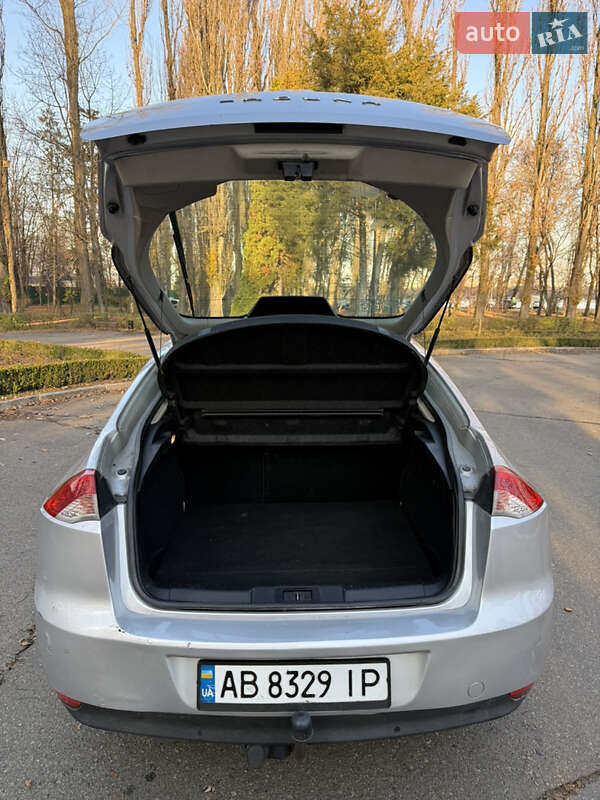 Ліфтбек Renault Laguna 2007 в Києві фото 9 Ліфтбек Renault Laguna 2007 в Києві