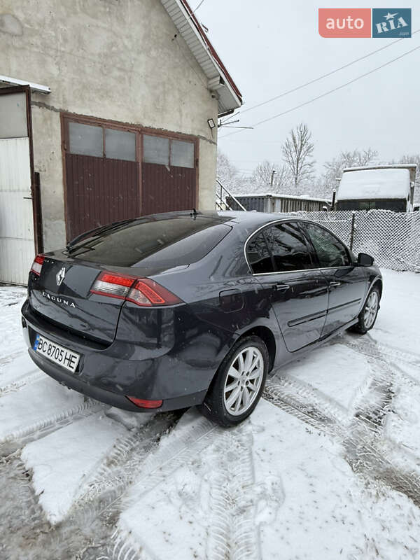 Лифтбек Renault Laguna 2011 в Львове