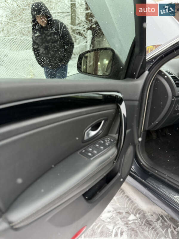 Лифтбек Renault Laguna 2011 в Львове