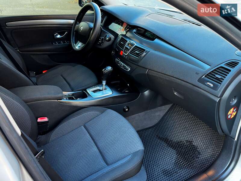 Лифтбек Renault Laguna 2008 в Виннице