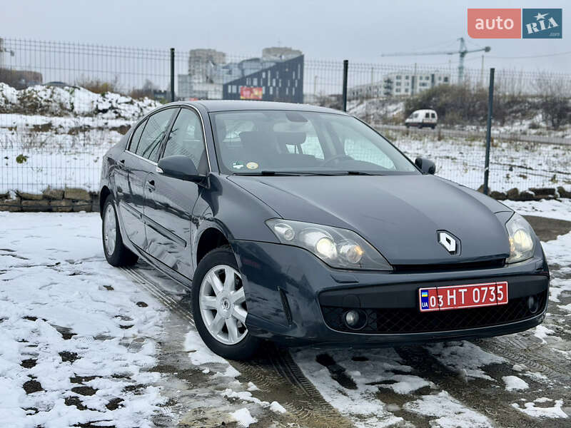 Ліфтбек Renault Laguna 2010 в Рівному