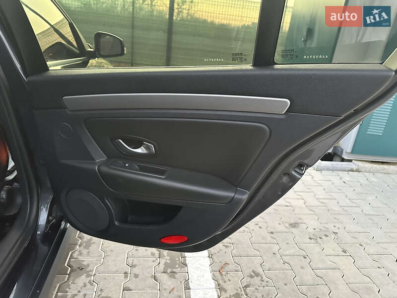 Лифтбек Renault Laguna 2010 в Виннице фото 28 Лифтбек Renault Laguna 2010 в Виннице