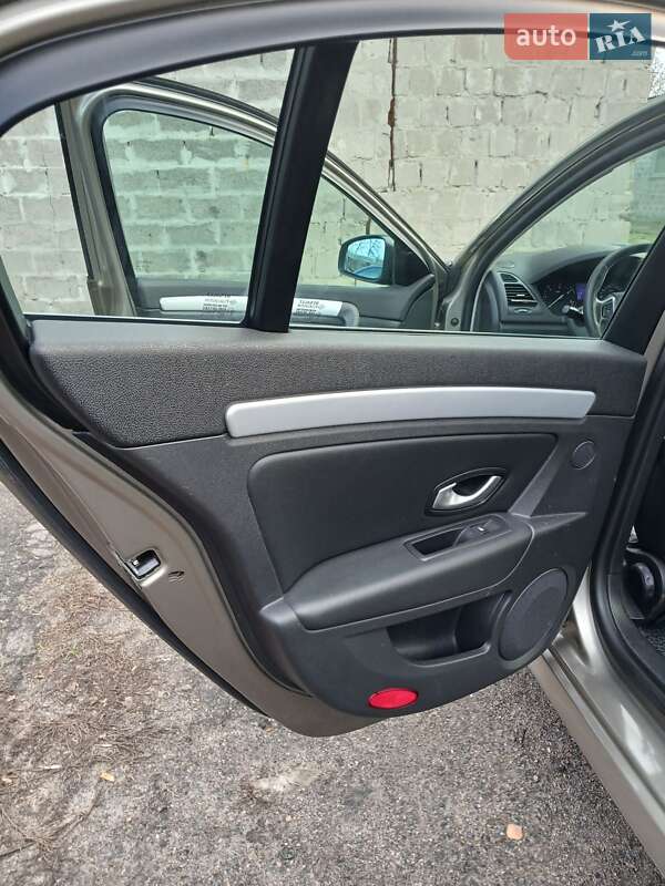 Лифтбек Renault Laguna 2008 в Черкассах