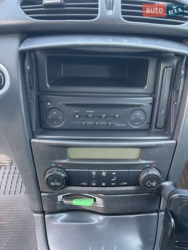 Універсал Renault Laguna 2004 в Кам'янському