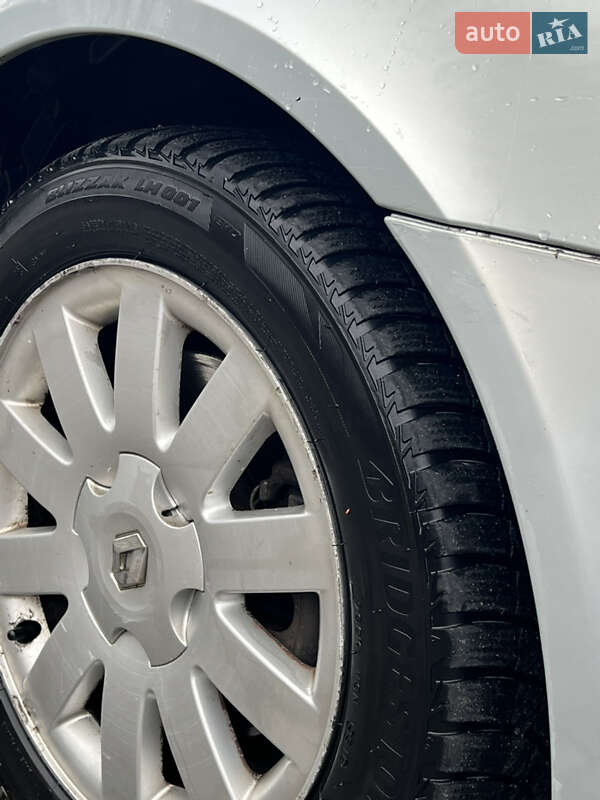 Лифтбек Renault Laguna 2002 в Ровно фото 6 Лифтбек Renault Laguna 2002 в Ровно