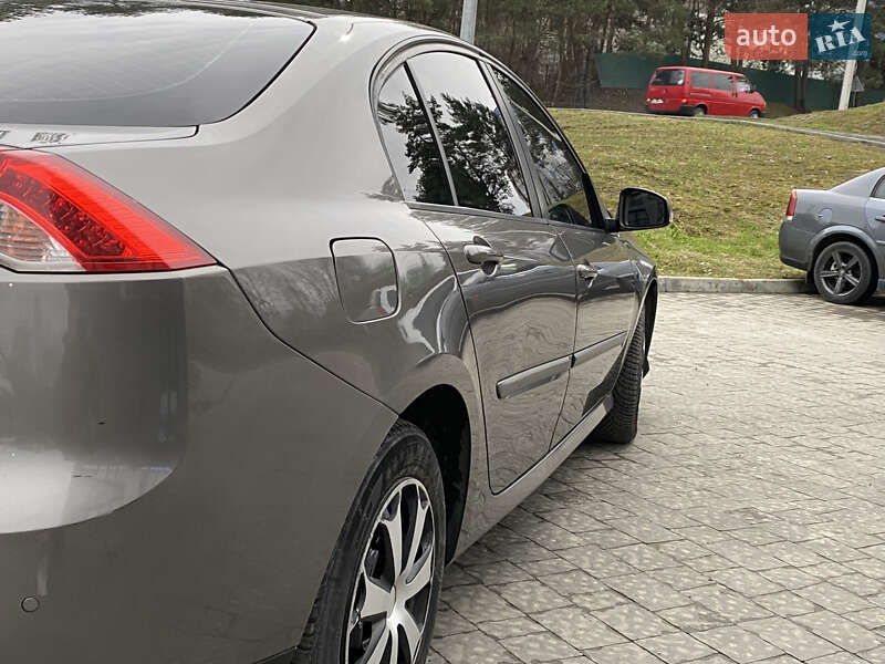 Ліфтбек Renault Laguna 2008 в Новояворівську