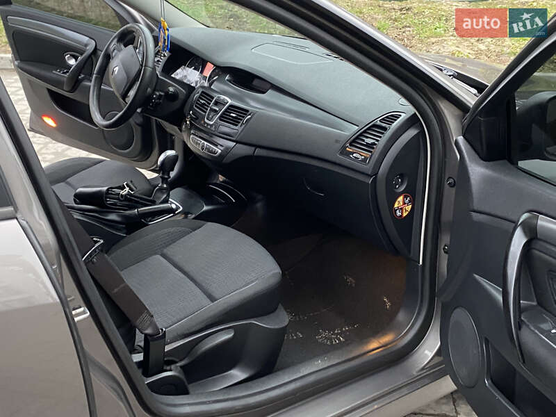 Ліфтбек Renault Laguna 2008 в Новояворівську