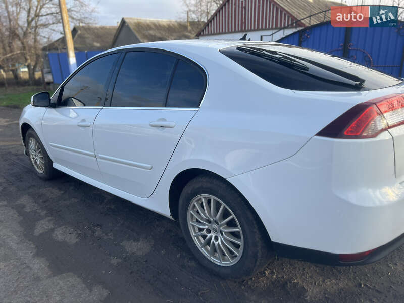 Ліфтбек Renault Laguna 2011 в Миколаєві
