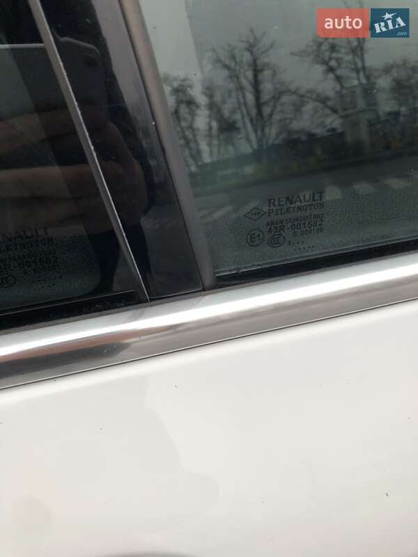 Ліфтбек Renault Laguna 2014 в Києві фото 22 Ліфтбек Renault Laguna 2014 в Києві