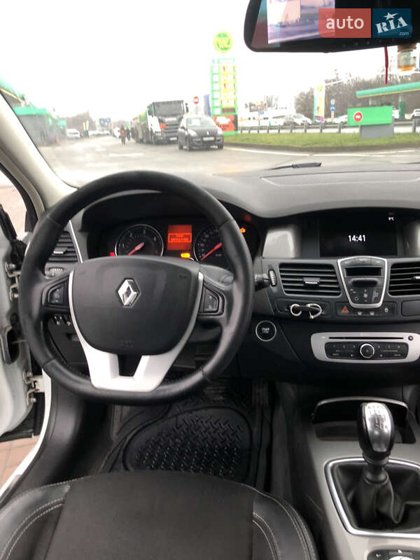 Ліфтбек Renault Laguna 2014 в Києві фото 26 Ліфтбек Renault Laguna 2014 в Києві