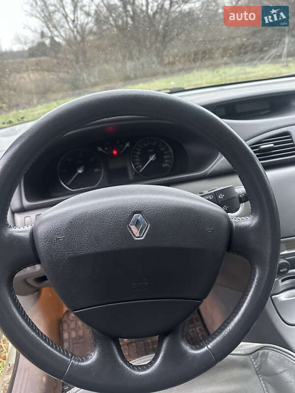 Лифтбек Renault Laguna 2001 в Львове