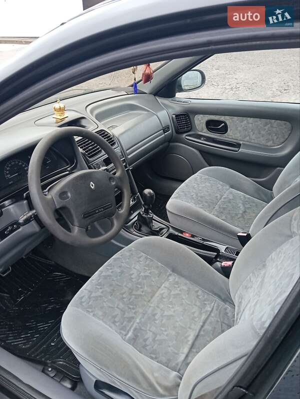 Универсал Renault Laguna 1996 в Ровно
