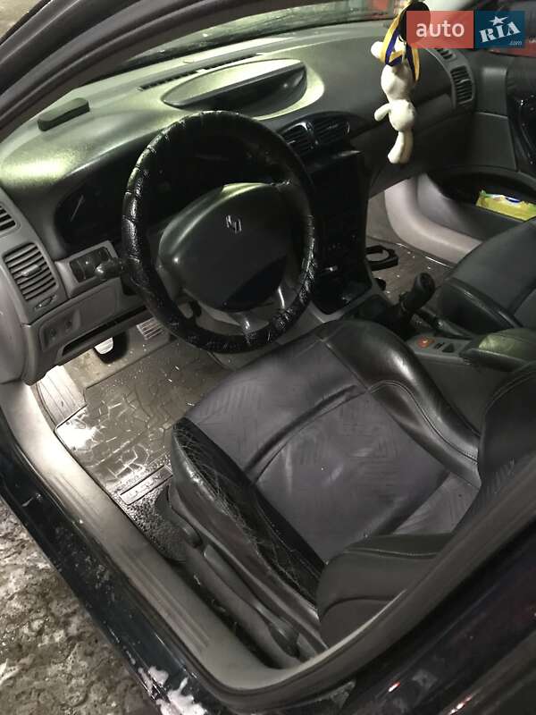 Лифтбек Renault Laguna 2002 в Киеве