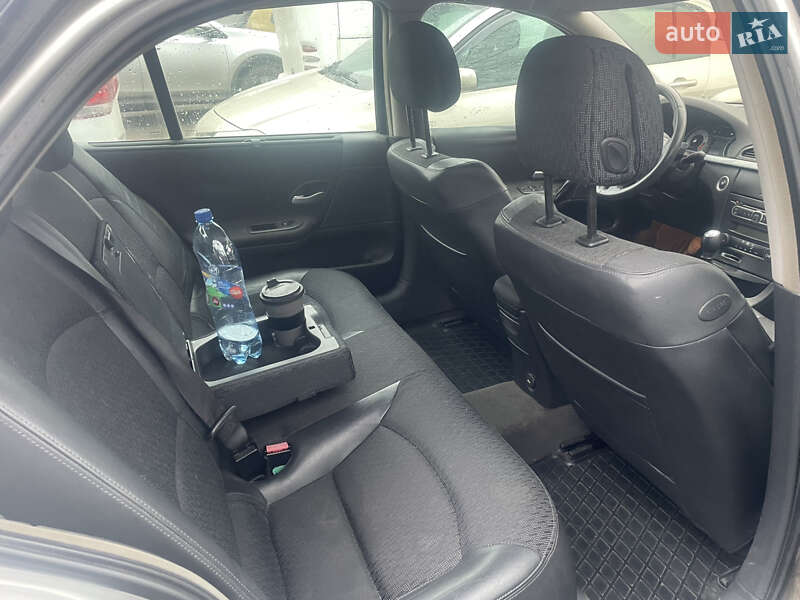 Лифтбек Renault Laguna 2005 в Киеве