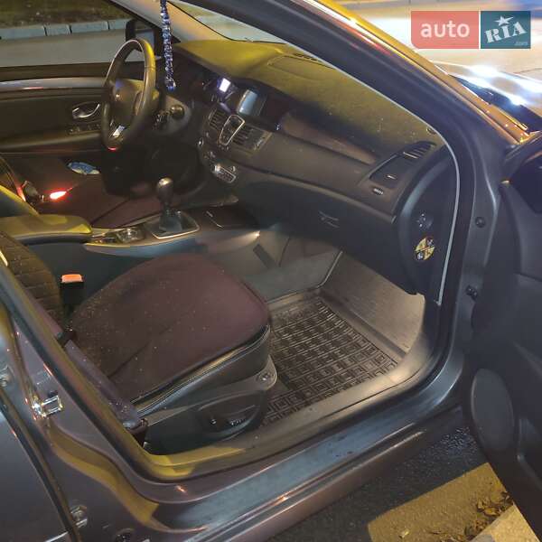 Лифтбек Renault Laguna 2010 в Харькове фото 27 Лифтбек Renault Laguna 2010 в Харькове