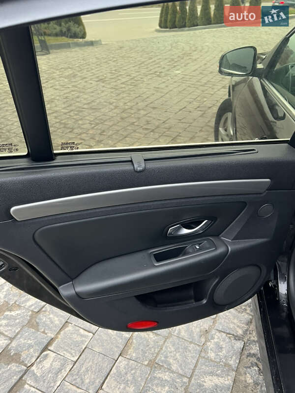 Лифтбек Renault Laguna 2010 в Львове фото 16 Лифтбек Renault Laguna 2010 в Львове