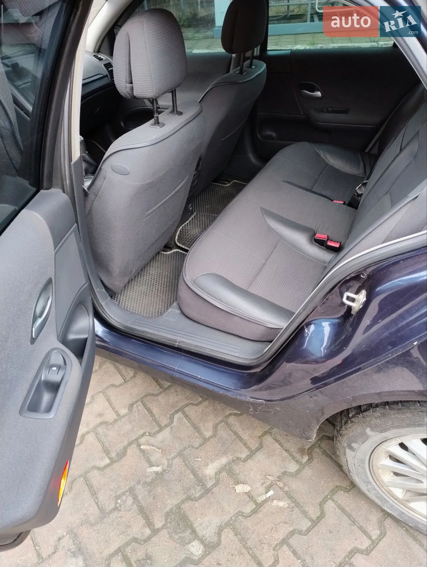 Renault Laguna 2005 VIN VF1BG1PBE33387461 фото оголошення 3 з 9