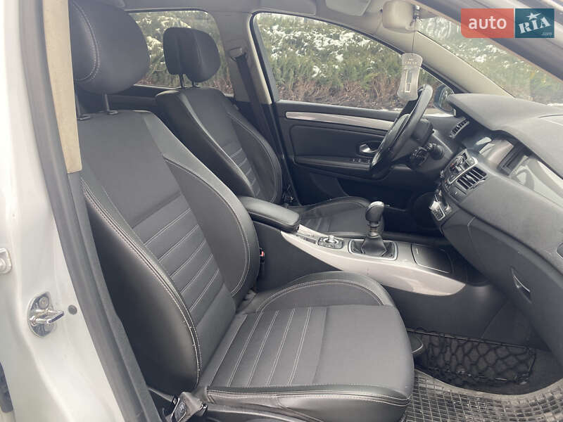 Универсал Renault Laguna 2011 в Умани