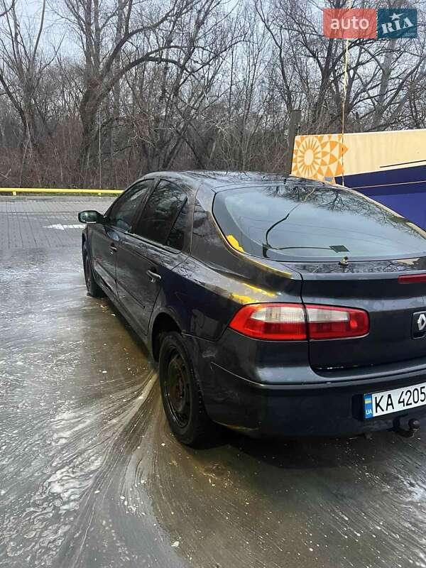 Ліфтбек Renault Laguna 2002 в Умані