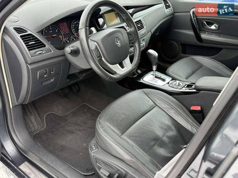 Универсал Renault Laguna 2013 в Ровно